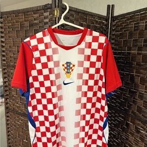 Nike Men's Red and White Croatian-Style Soccer Jersey